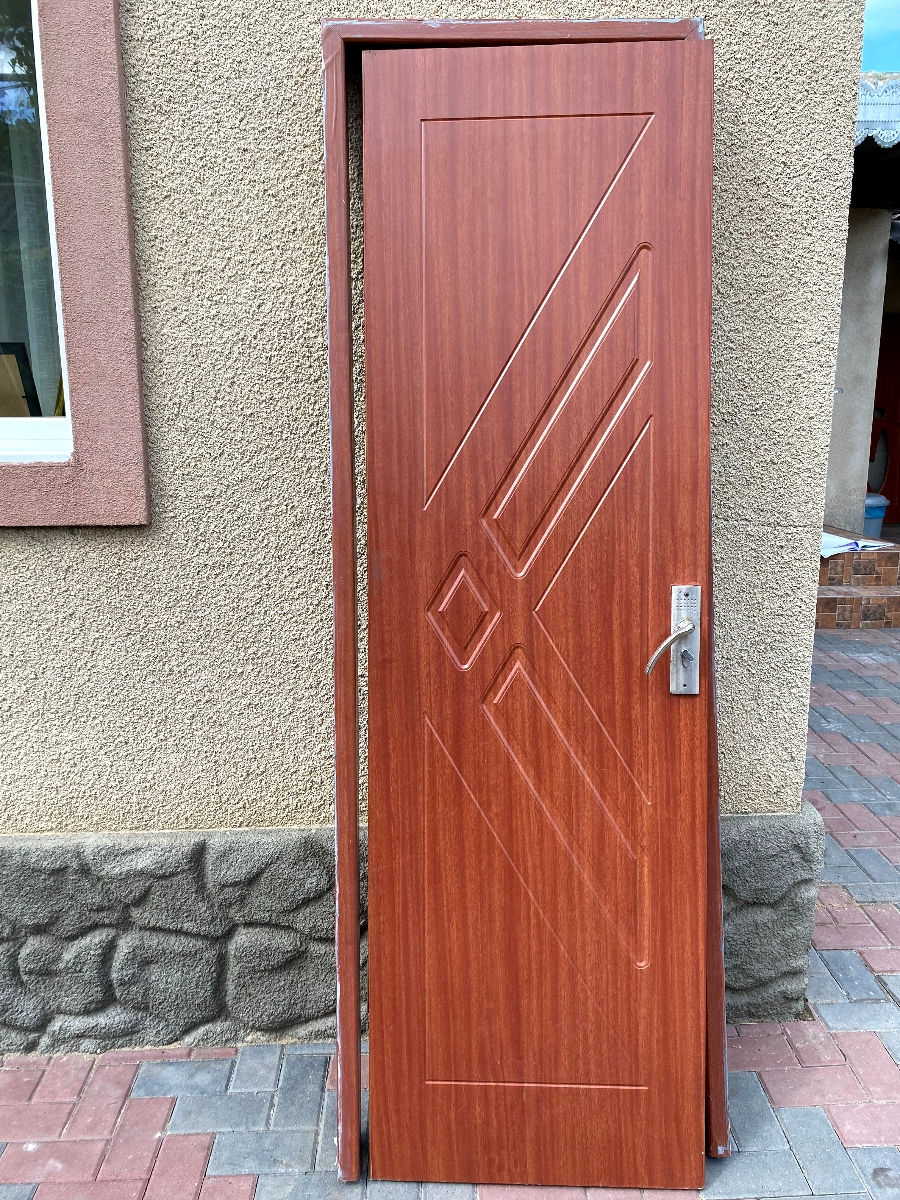 Межкомнатная дверь б/у фото 1
