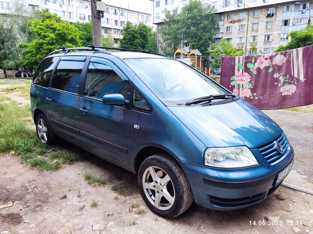 Volkswagen Sharan foto 1