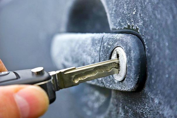Lacatus usi! auto! Deblocari usi! : foto 9