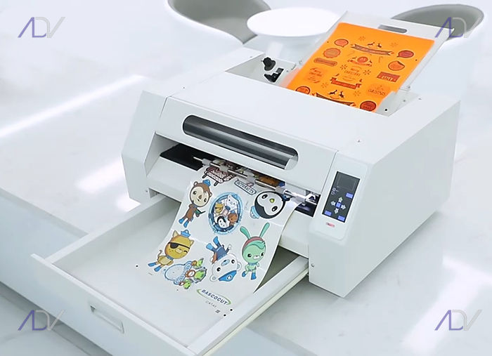 Plotter Режущий плоттер с автоподачей листов для стикеров наклеек  дешевле Graphtec GCC фото 1