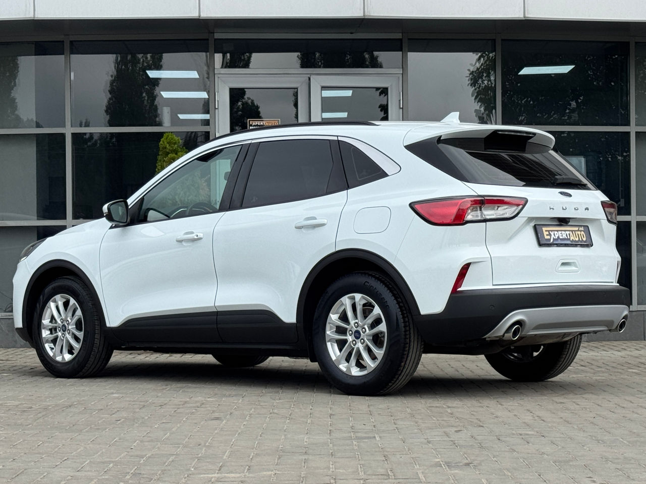 Ford Kuga — фото 4