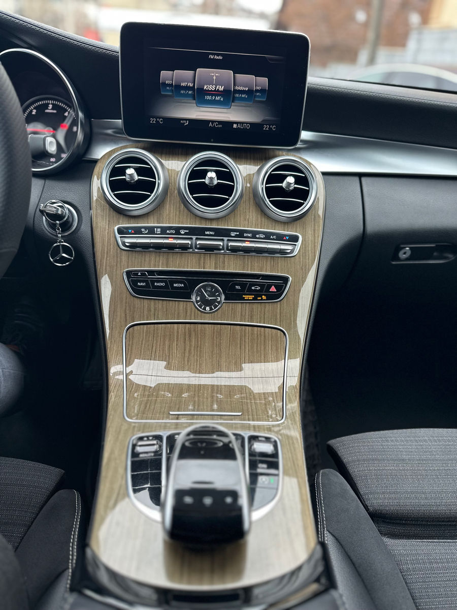 Mercedes C-Class фото 10