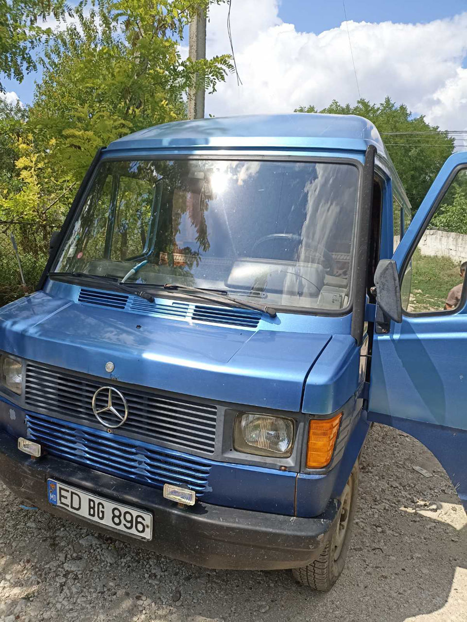 Mercedes 208
