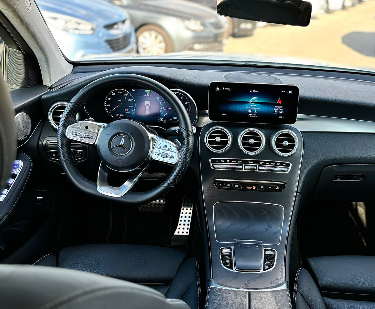 Mercedes GLC foto 7