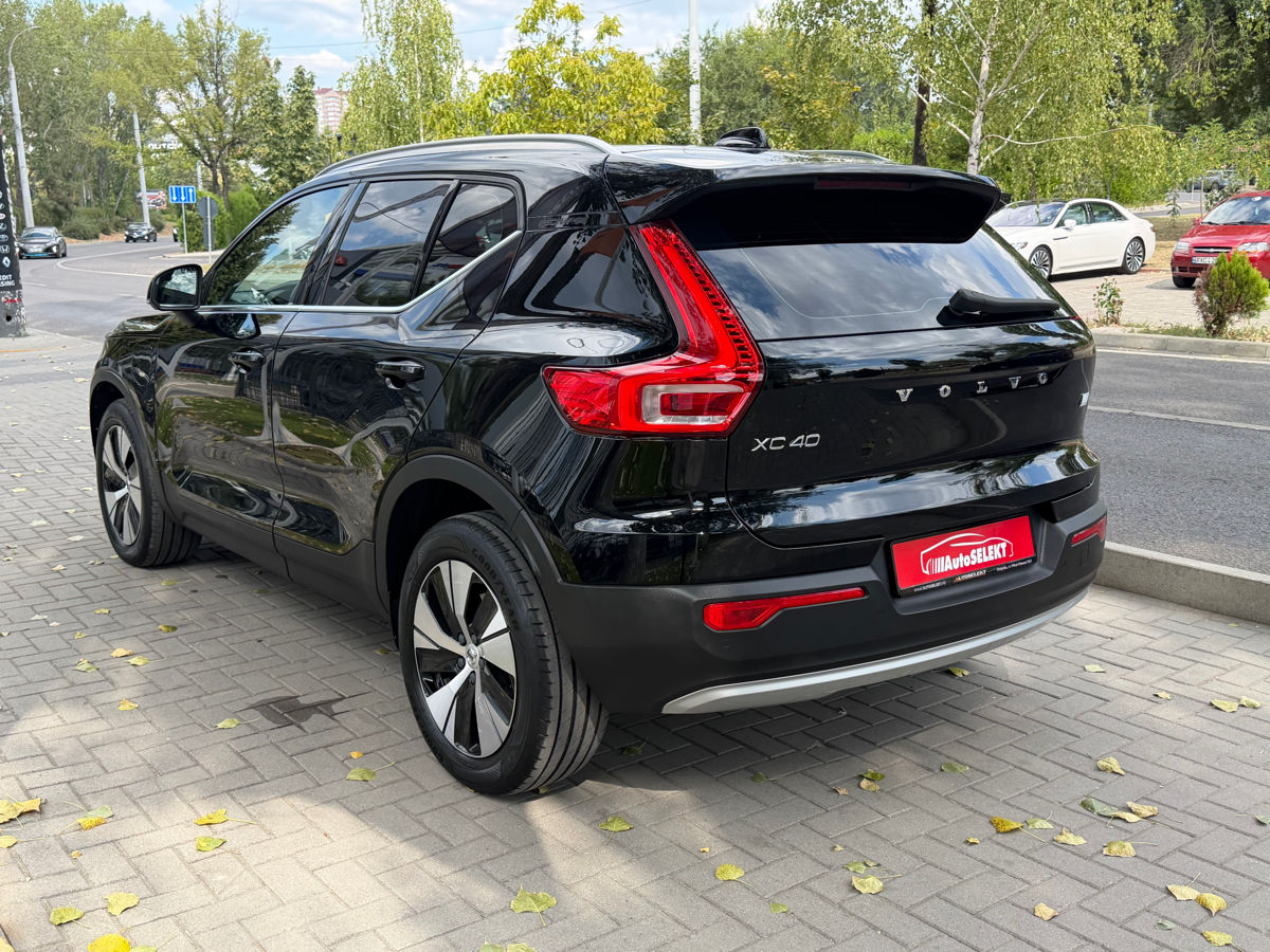 Volvo XC60 2021 photo 8