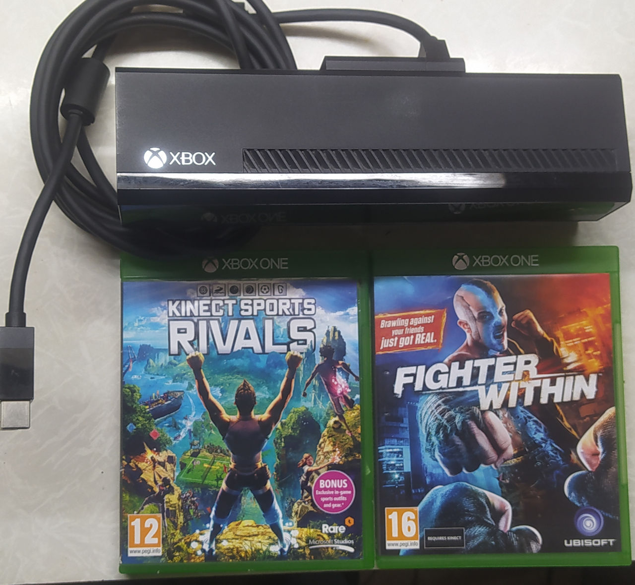 Продам Kinect для Xbox One + 2 игры