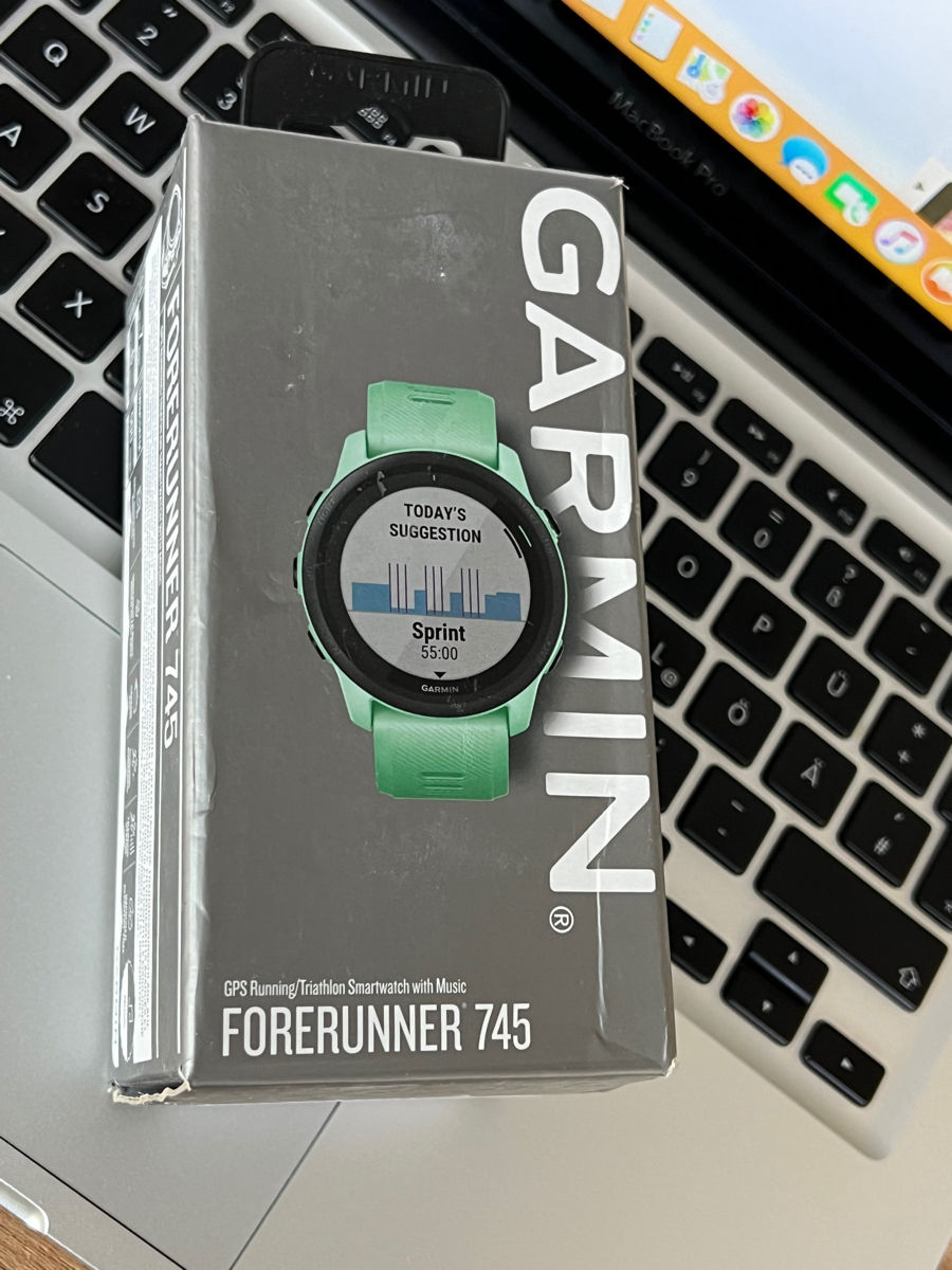 Garmin Forerunner 745 Neo Tropic foto 1