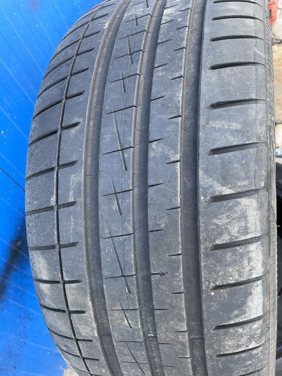 Vredestein 245/45 R19