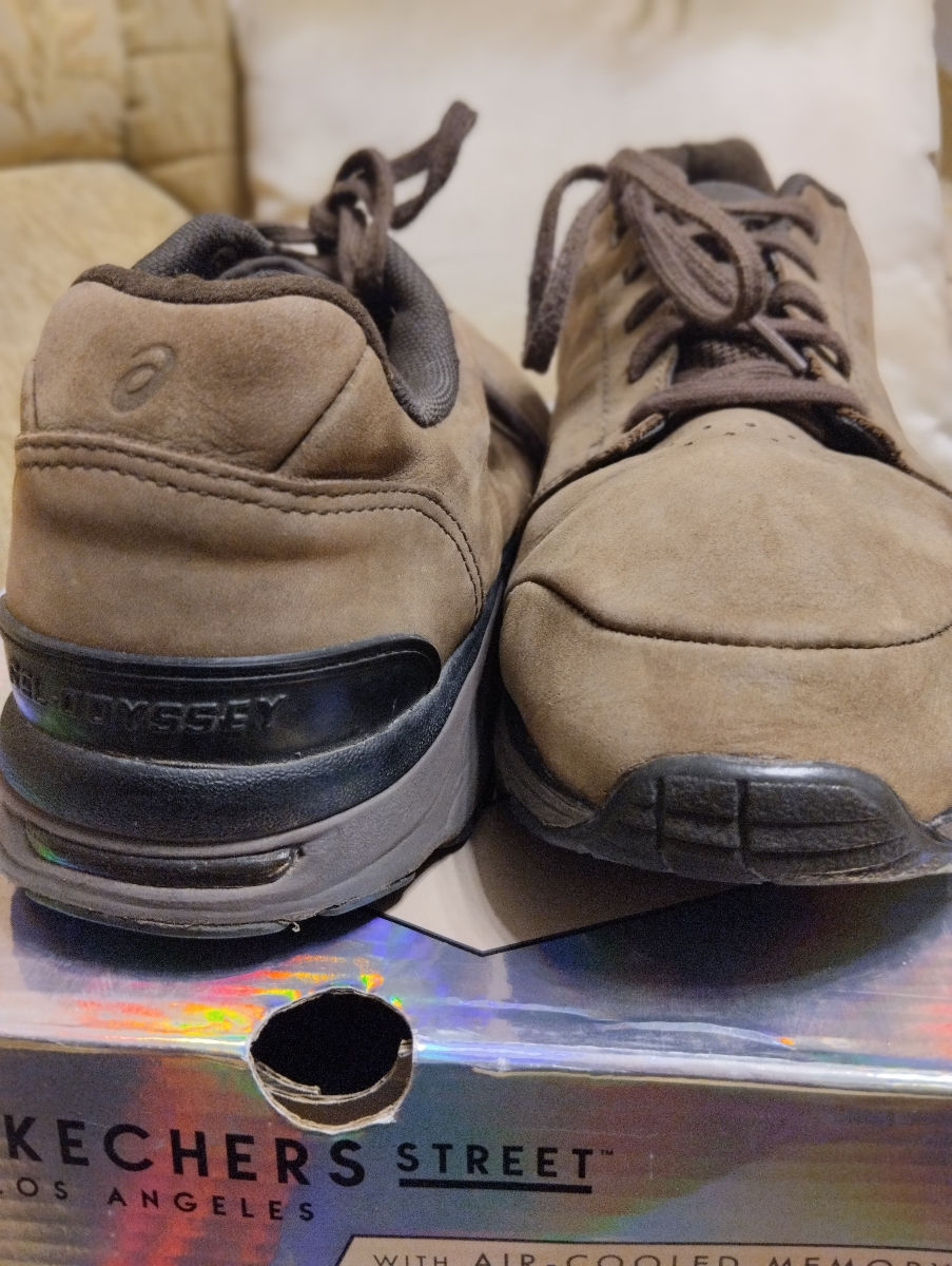 Кожаные кроссы Asics Duomax  44,5 размер foto 2