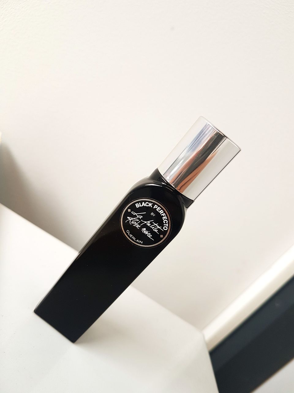 Guerlain Black perfecto. eau de parfum