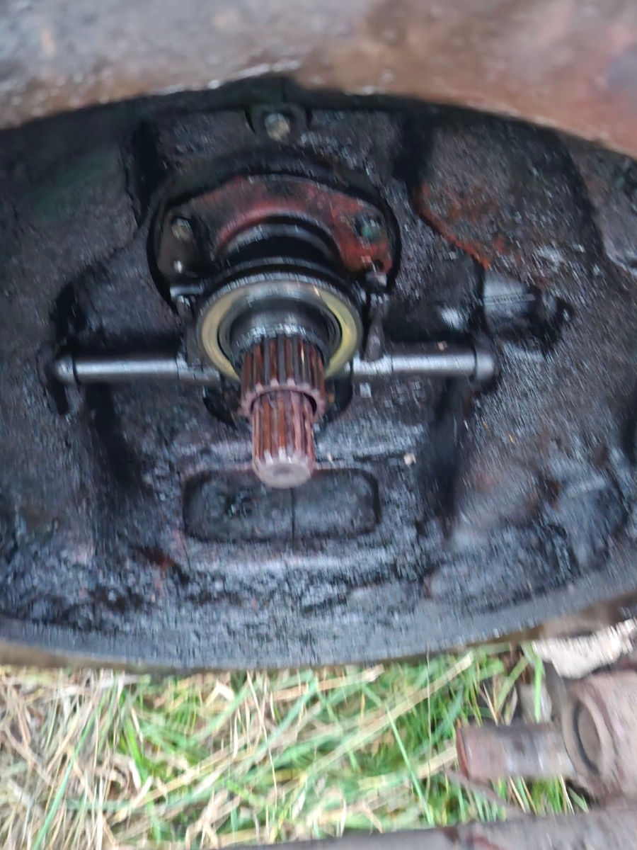 Promejutcă  scoasă de la vier motor d 240 motor scos de pe combaină  foto 4