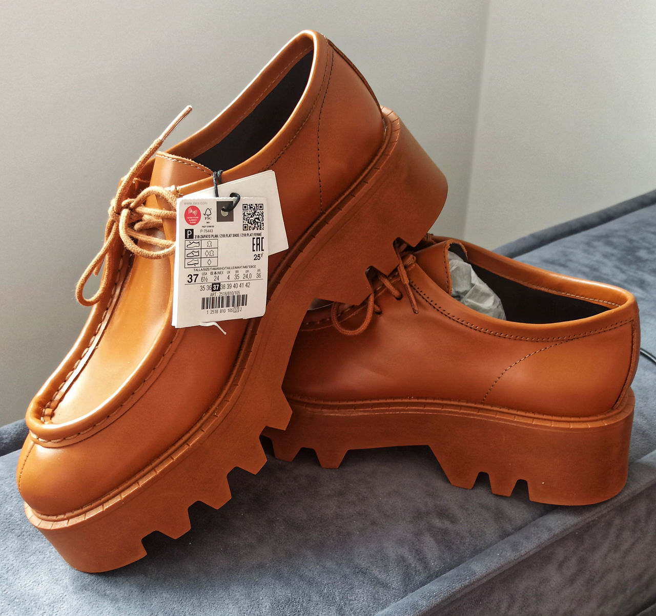 Pantofi-loaferi, ZARA, cu șiret pentru femei din piele naturală. foto 0