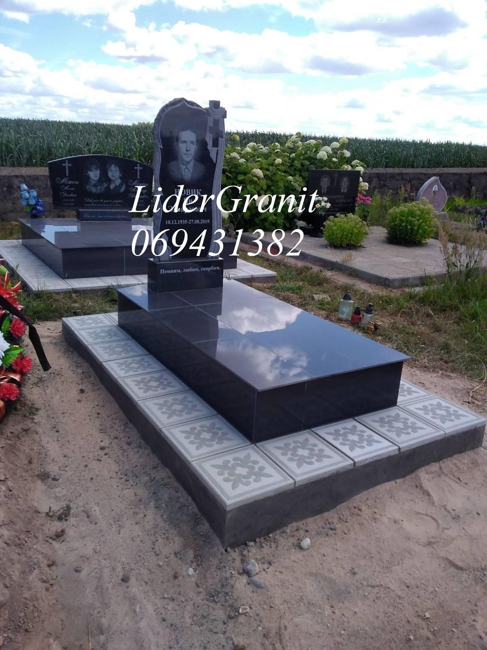 SRL LiderGranit propune monument din granit 4500 lei. foto 9