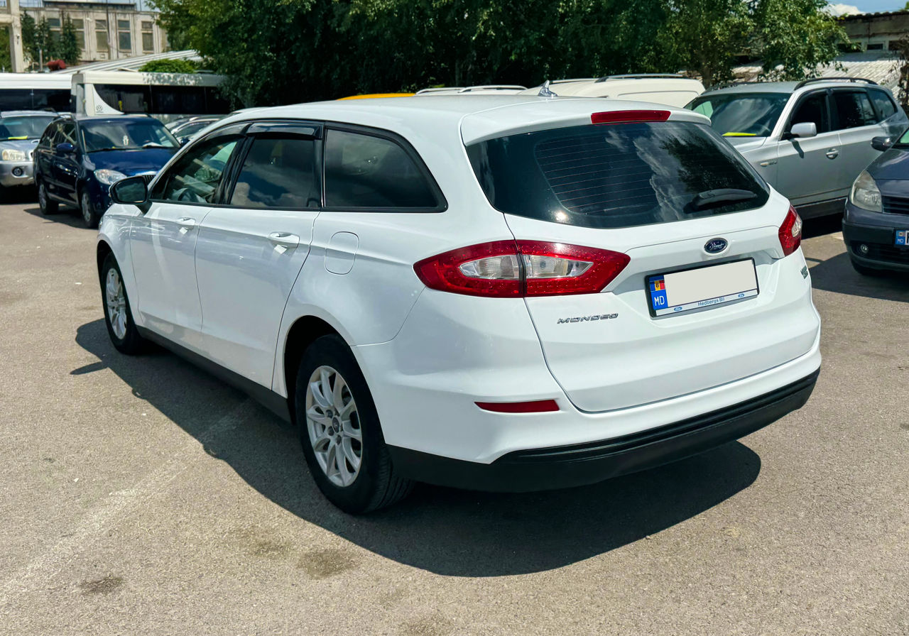 Ford Mondeo foto 7