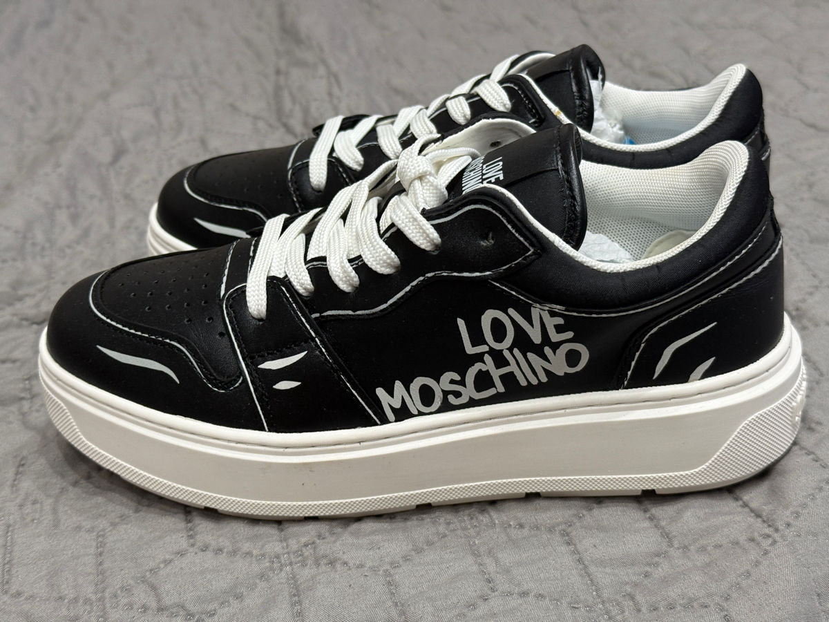 Ghete originale Moschino фото 1