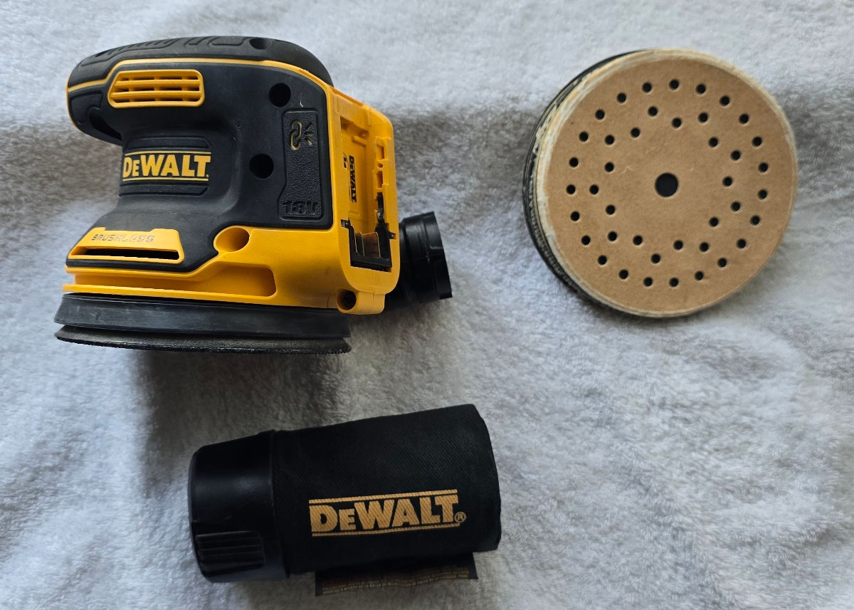 Dewalt DCW210N ( mașină de șlefuit  -  шлифовальная машина) foto 1