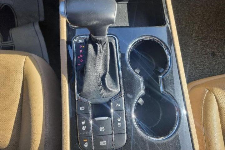 KIA Carnival фото 11