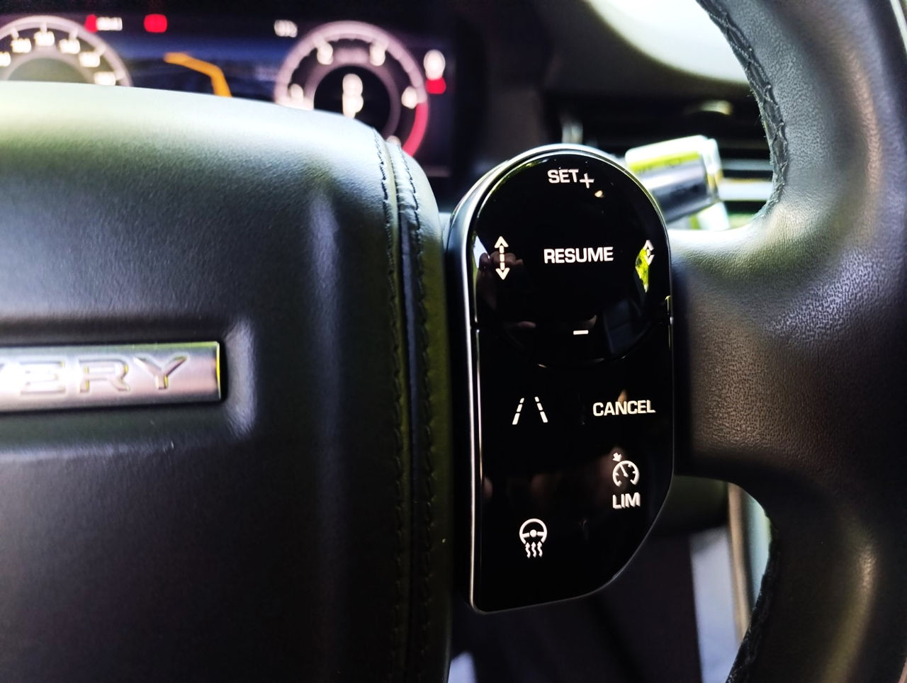 Land Rover Discovery Sport фото 9