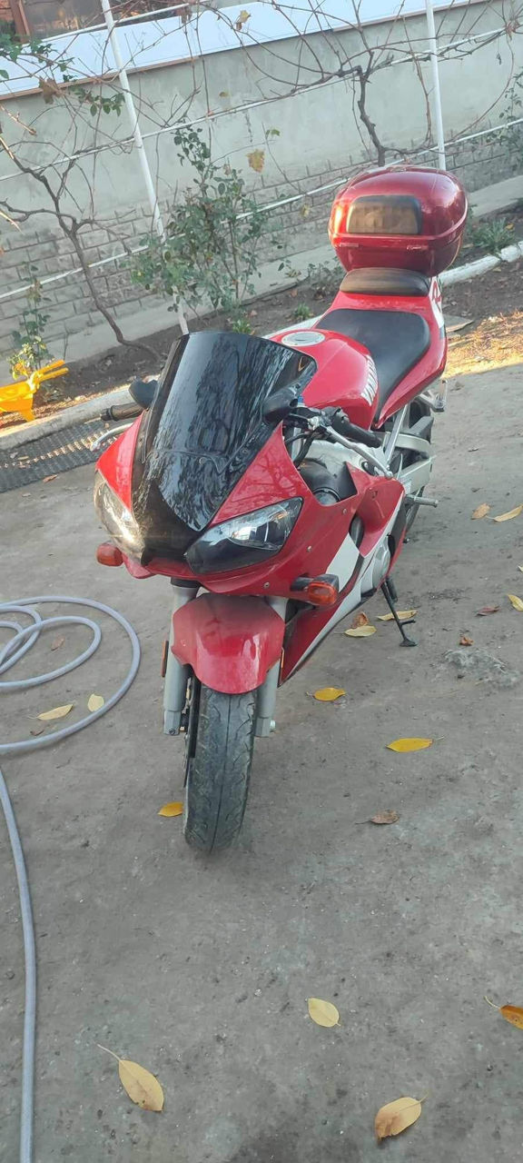 Yamaha R6 фото 7