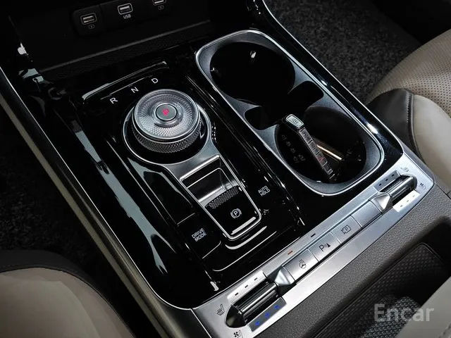 KIA Carnival фото 8