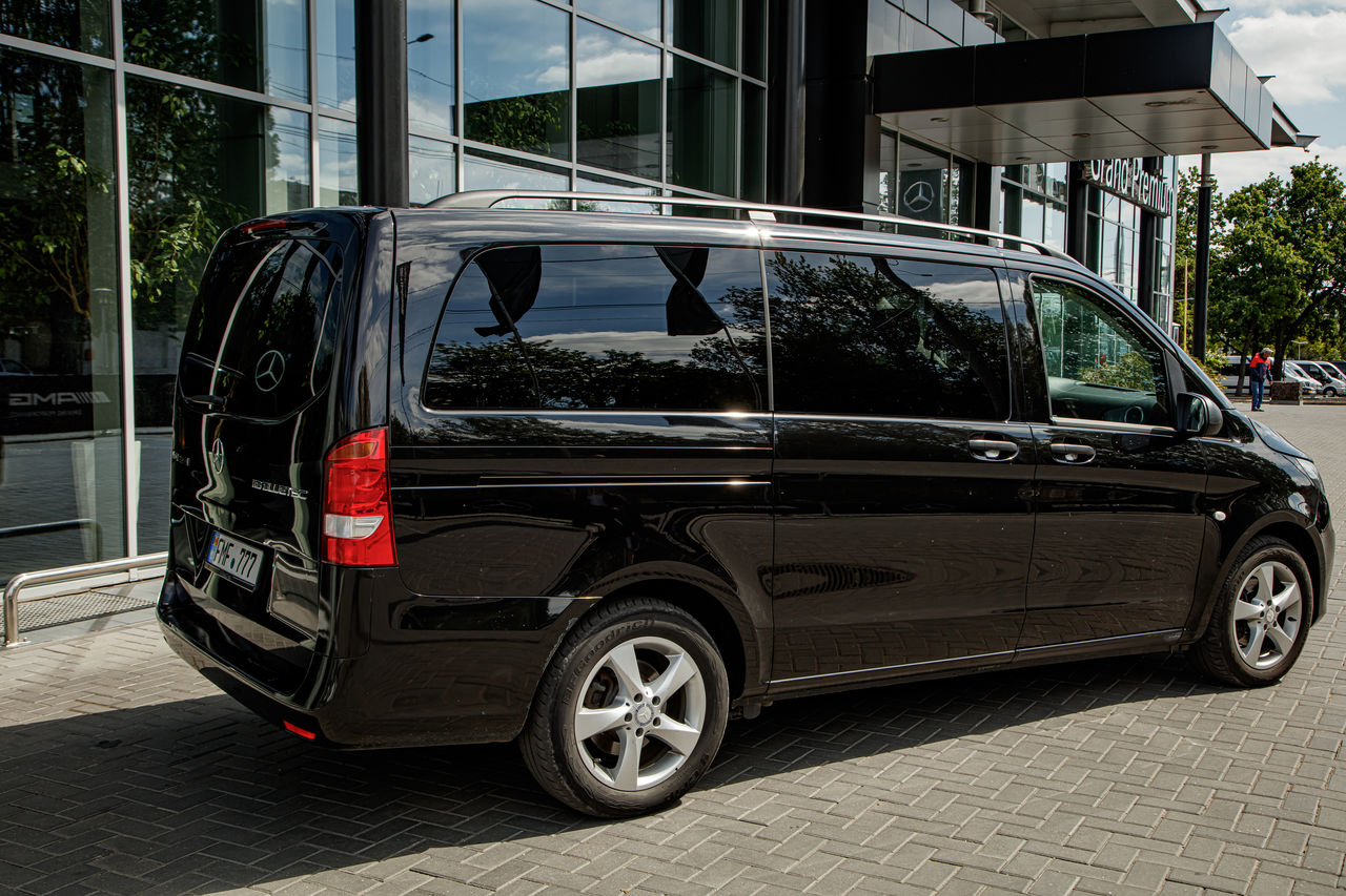 Mercedes V-Class 8 locuri la comanda orice directie. Vip. foto 2