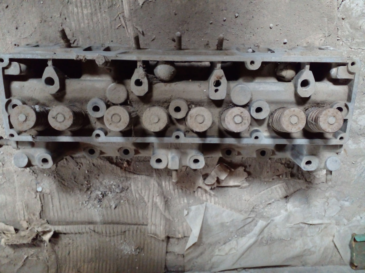 Головки блока цилиндров x2 pentru Zil - 130 (Зил - 130)