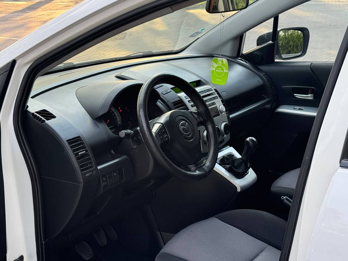 Mazda 5 фото 7