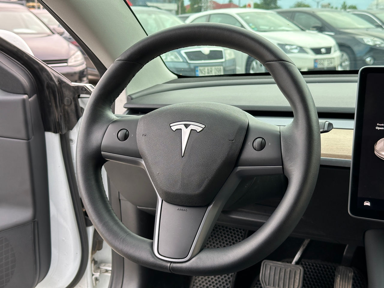 Tesla Model 3 foto 12