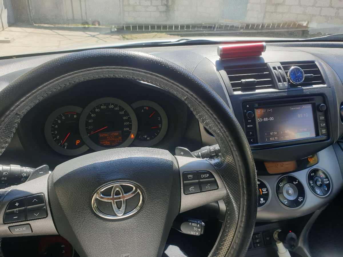 Toyota Rav 4 foto 6