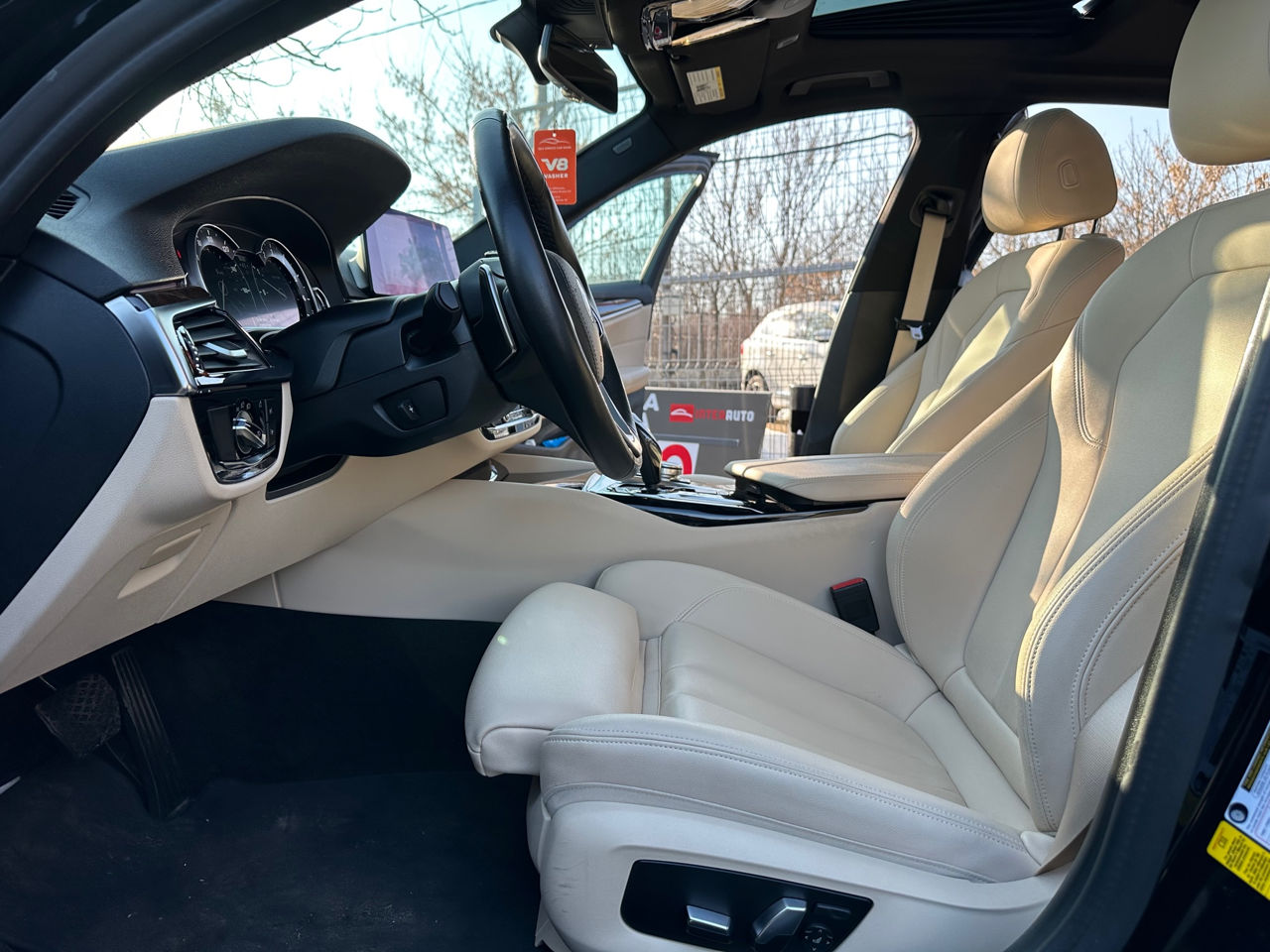 BMW 5 Series foto 6
