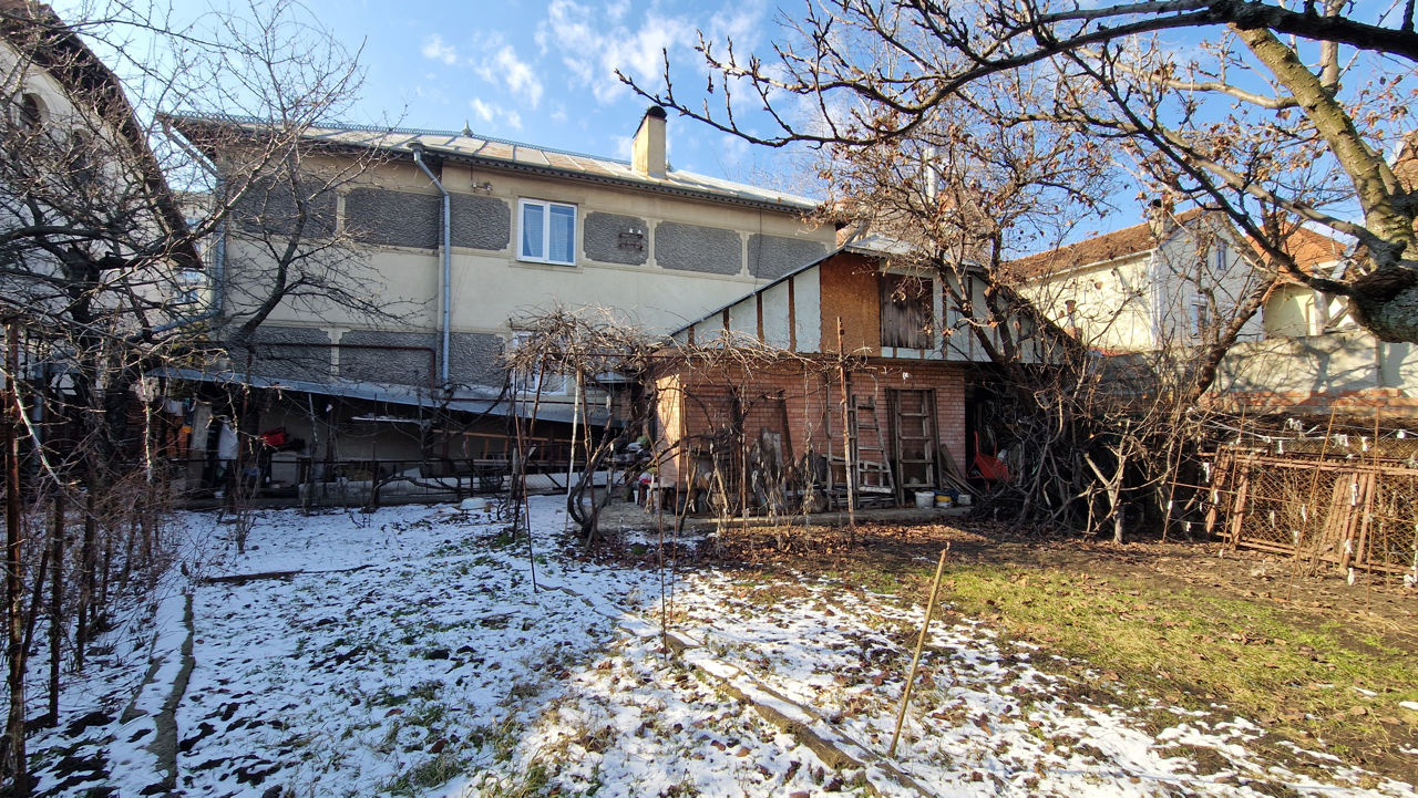 Perfect pentru investitie - casa + 6 ari - str. Belinski - prima linie foto 5
