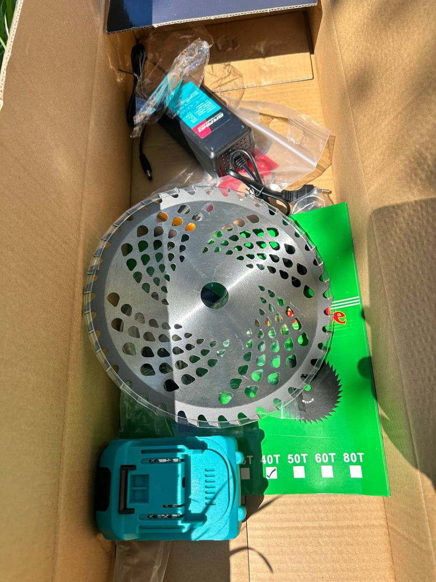 Trimmer pe acumulator Grand foto 2