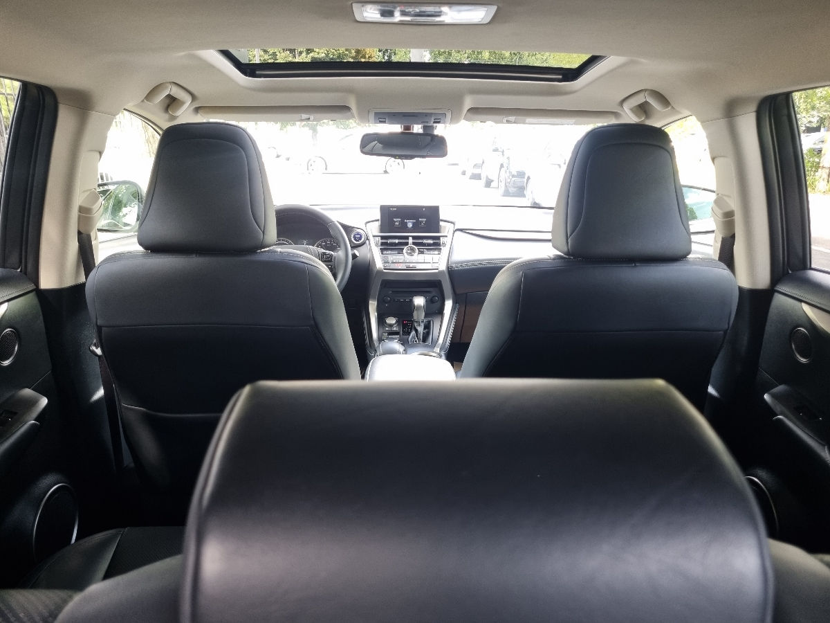 Lexus NX Series 2014 photo 18
