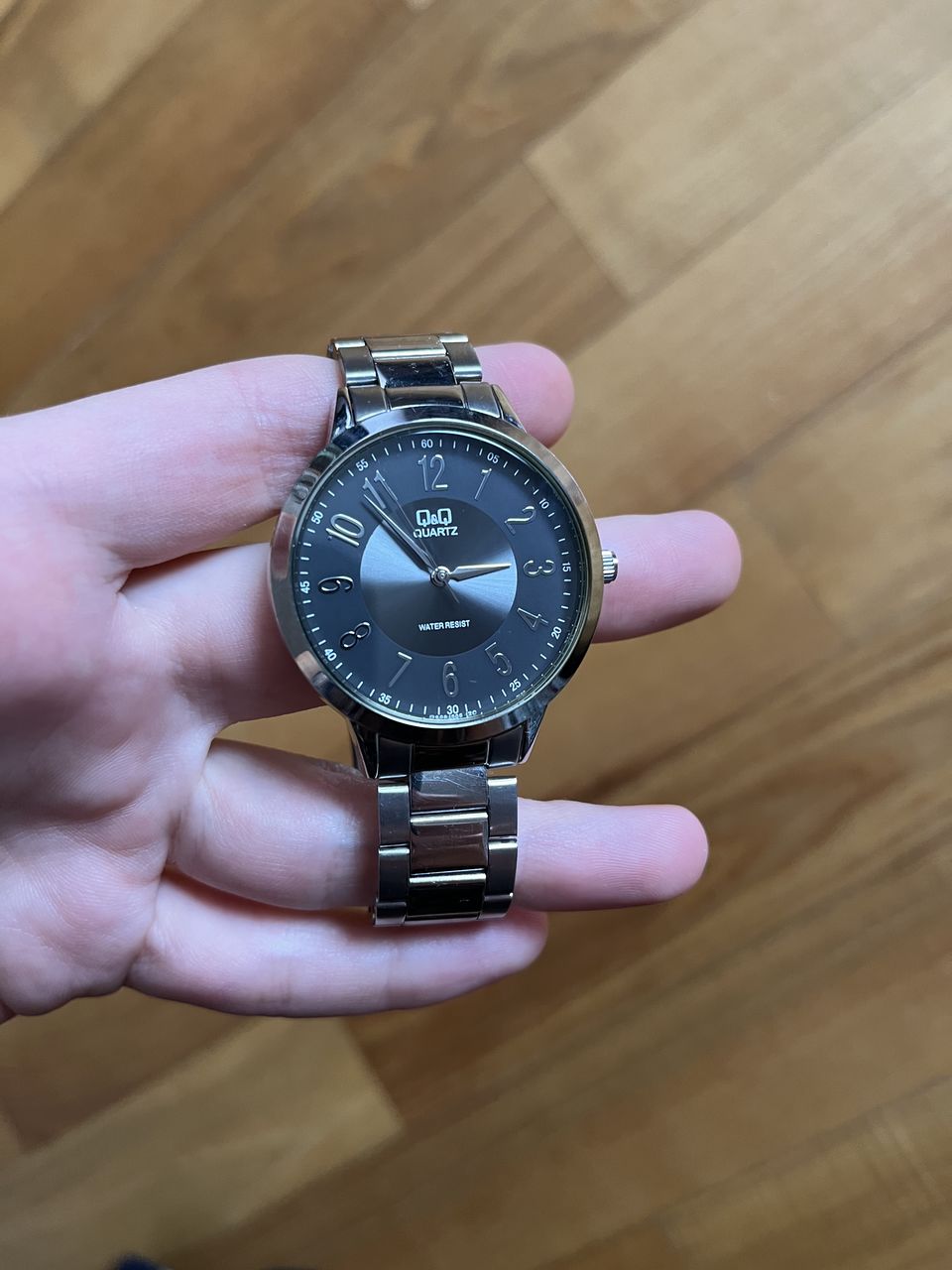 Часы Q&Q Quartz water resist металлические