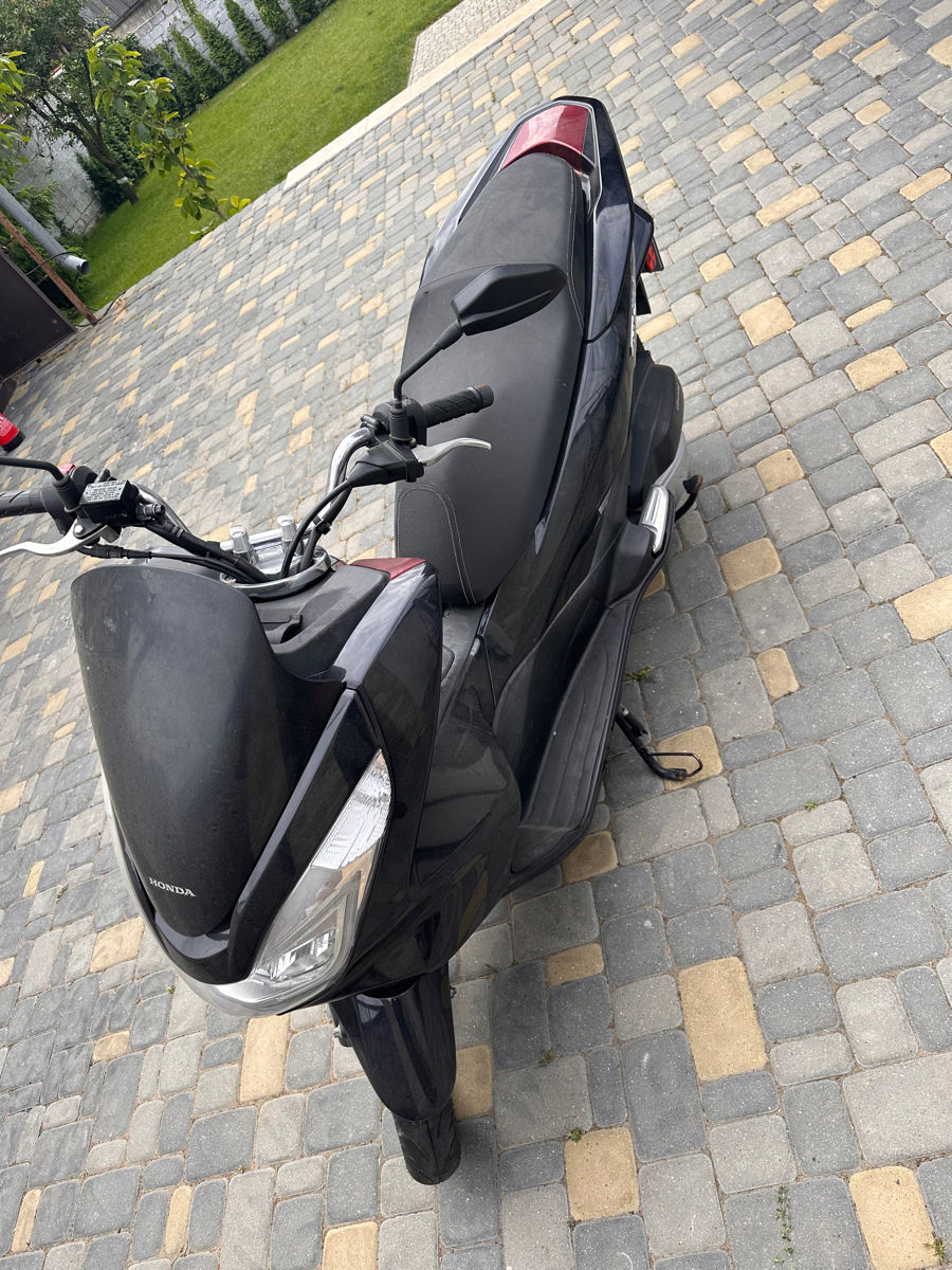 Honda PCX 150 foto 3