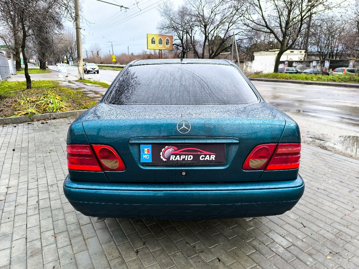 Mercedes E-Class foto 6