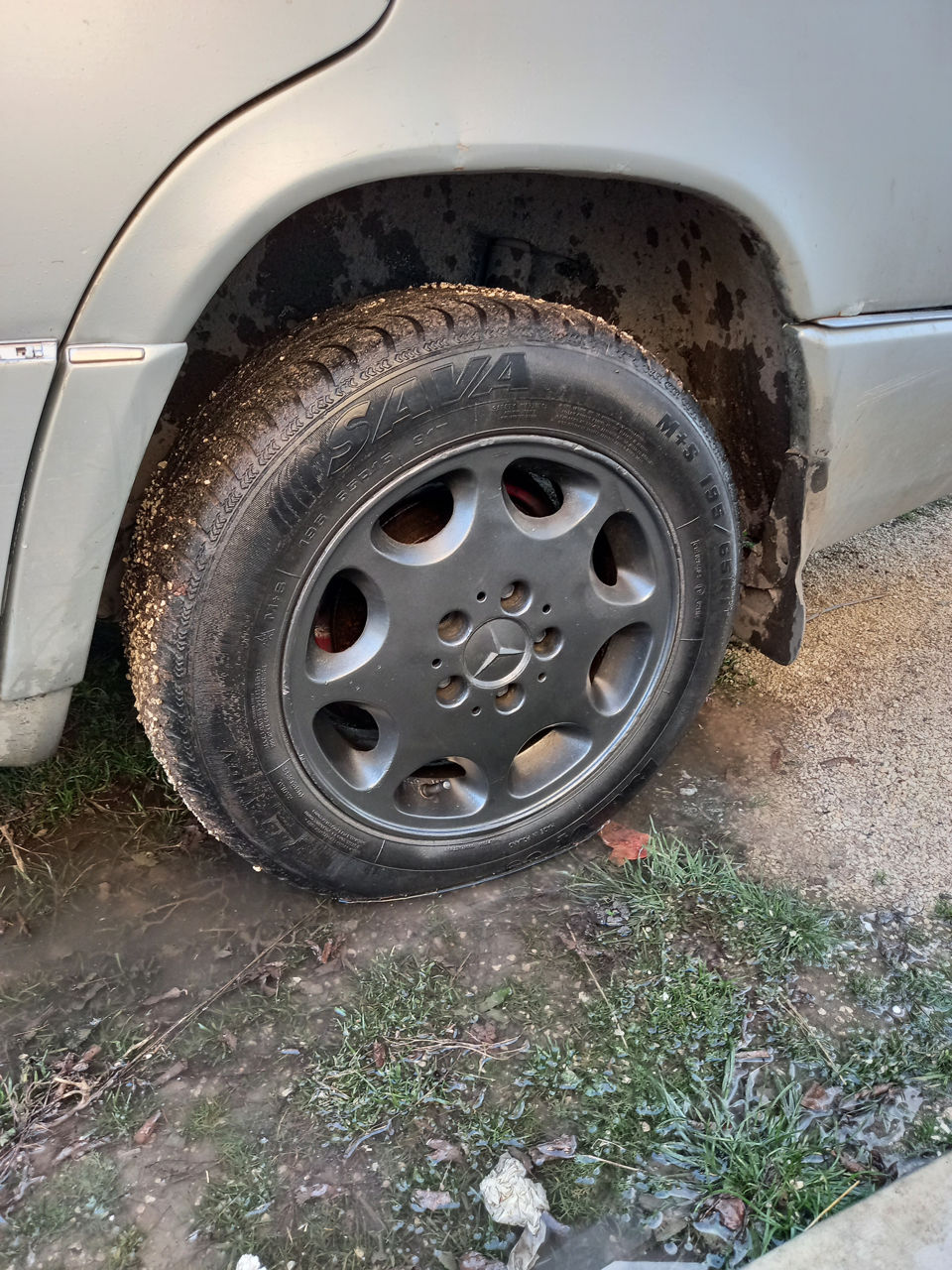 Мерседес 124 .r15