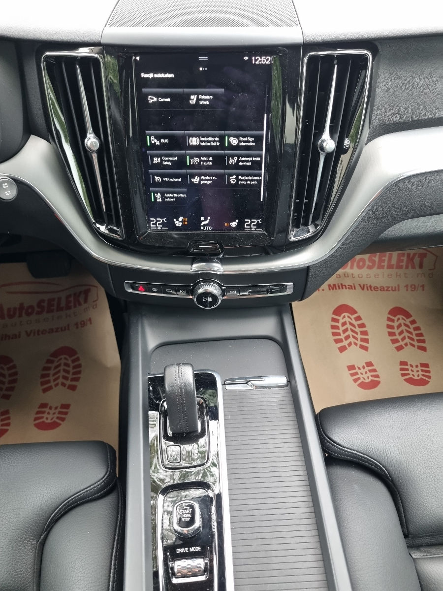 Volvo XC60 2021 photo 11