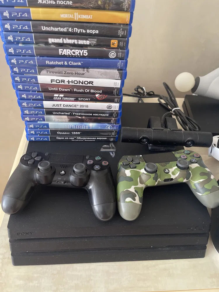 PlayStation 4 Pro, игры, джойстики : PlayStation 4 + 150 ИГР