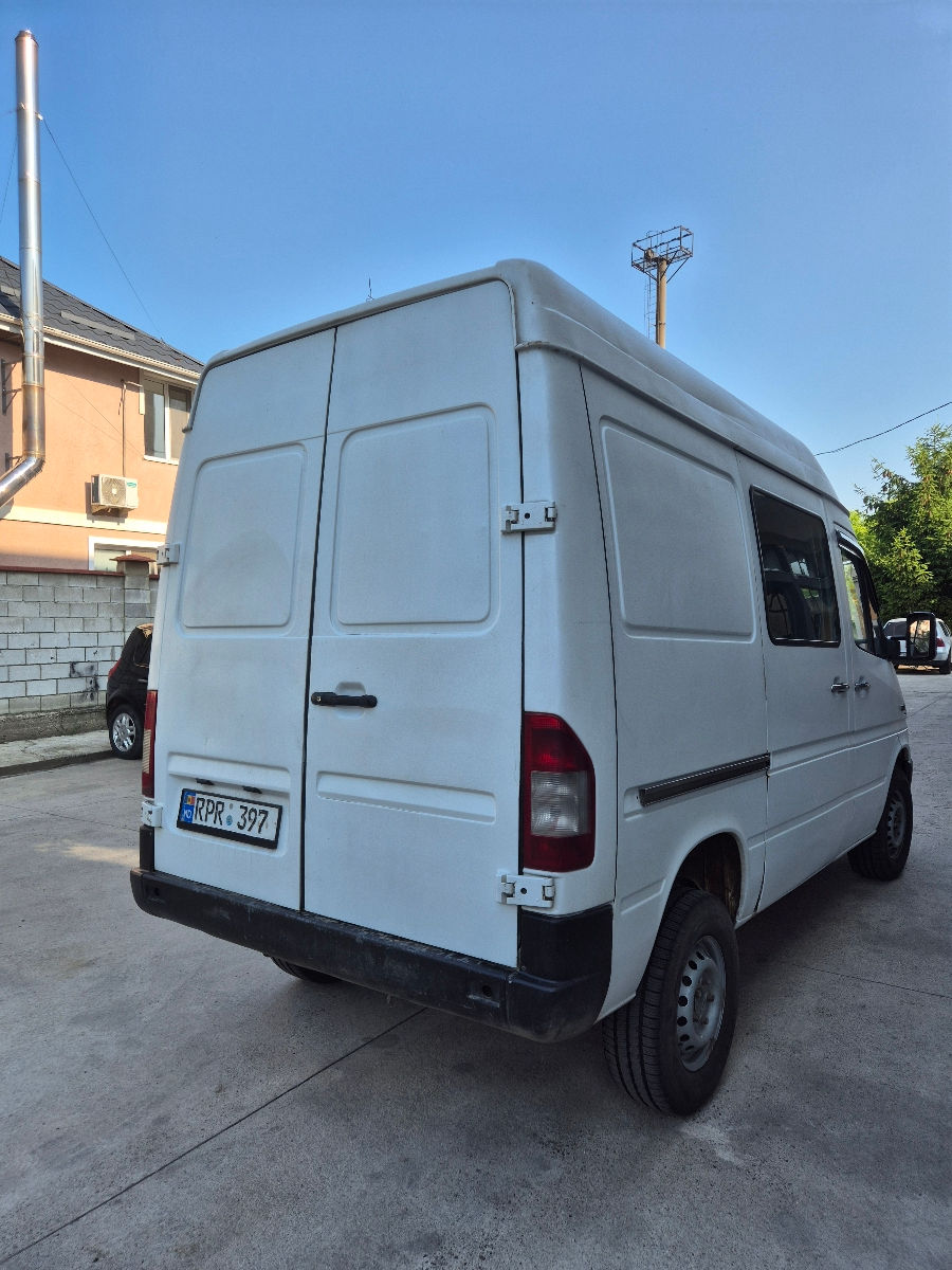 Mercedes Sprinter foto 2