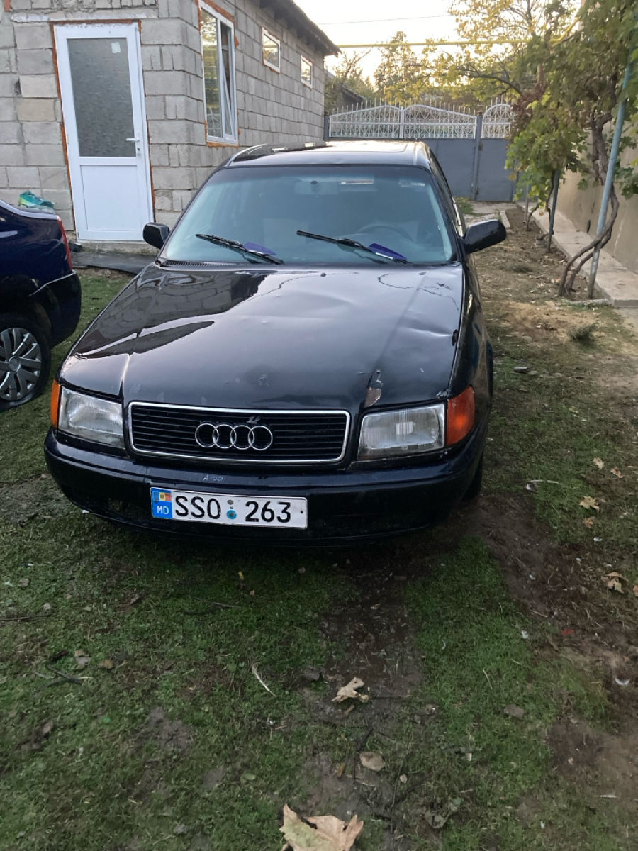 Audi 100