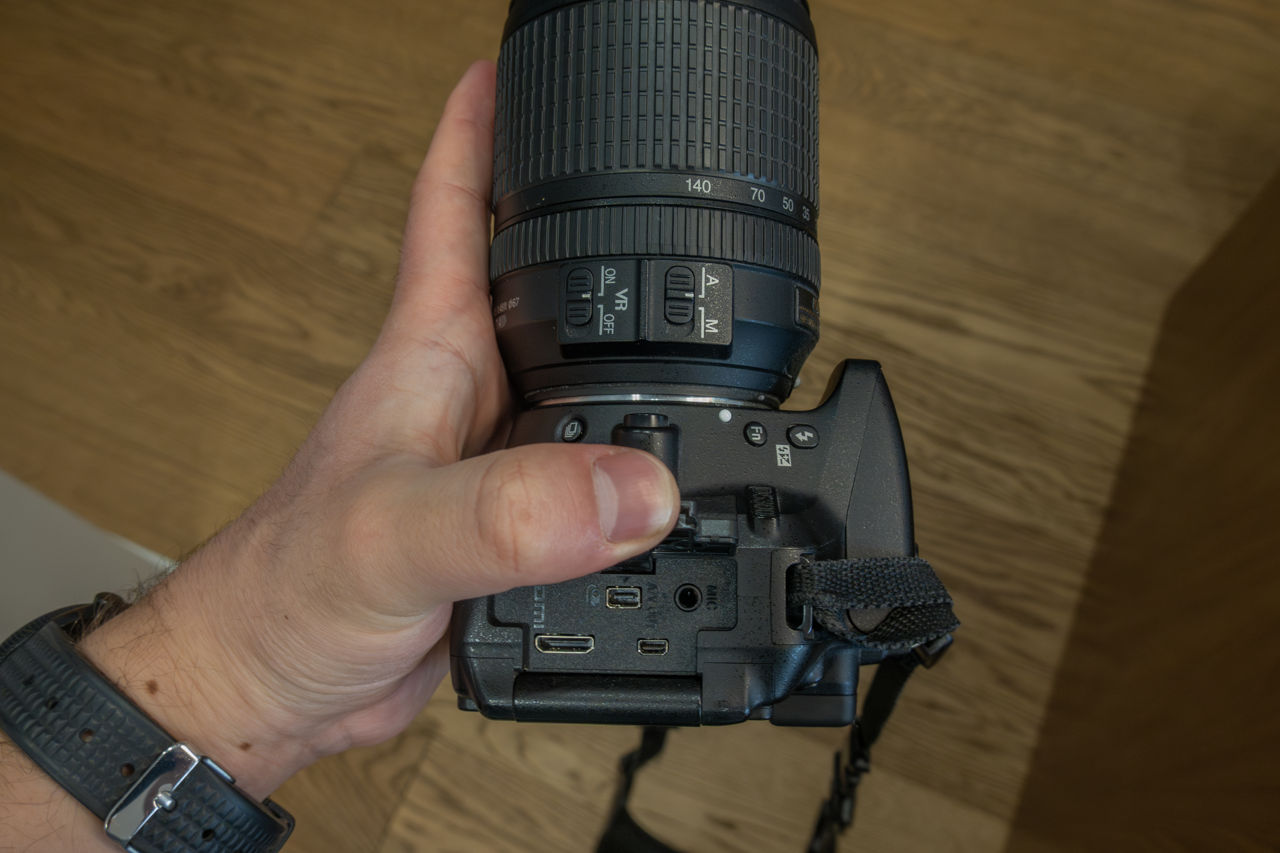 Nikon D5300 – kit complet, îngrijit cu mare atenție foto 3