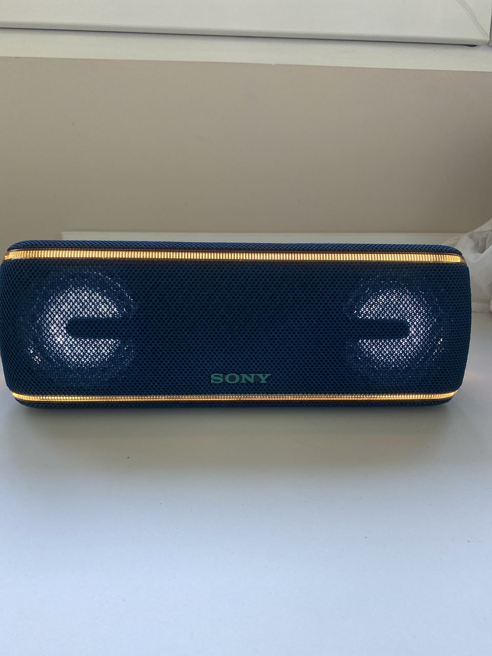 Продаётся новая колонка Sony srs xb 41.