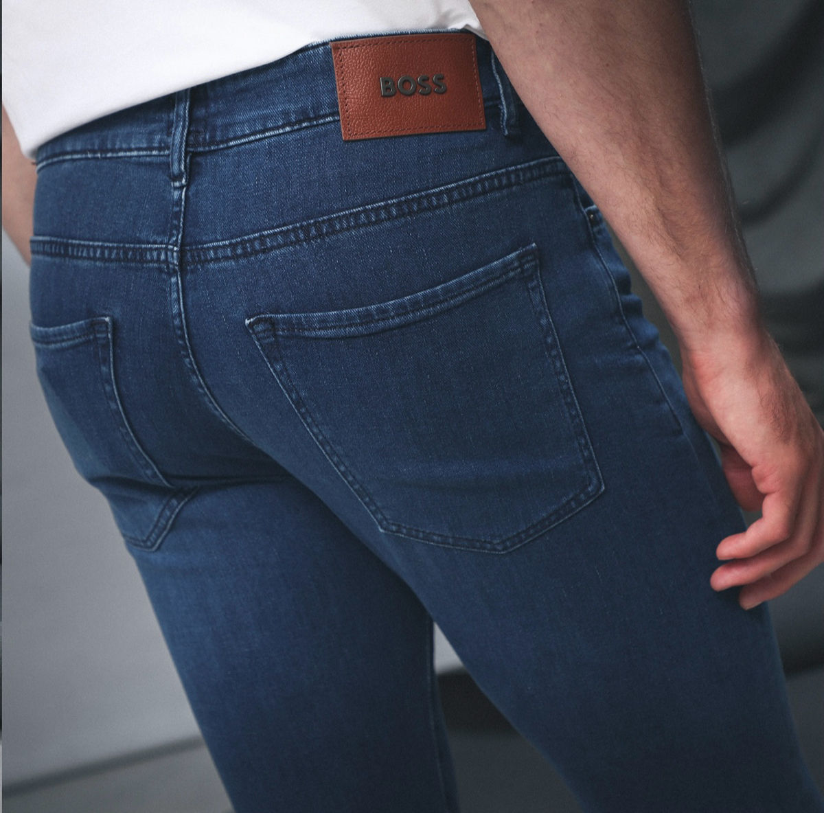 Новые оригинальные джинсы Hugo Boss foto 3