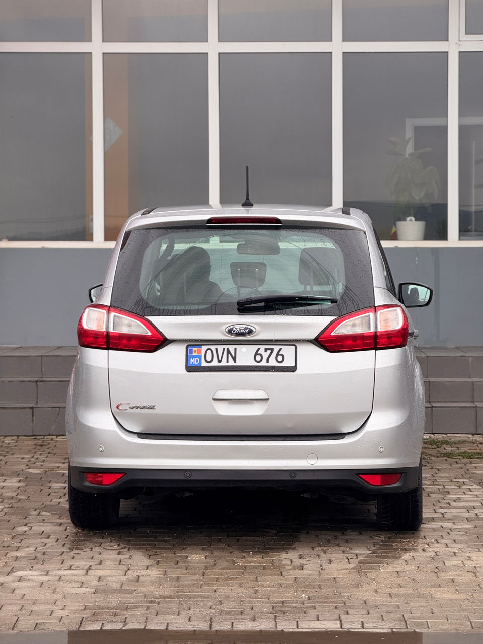 Ford Grand C-MAX 2018 г. с пробегом 180000 км, Дизель, 8500 €