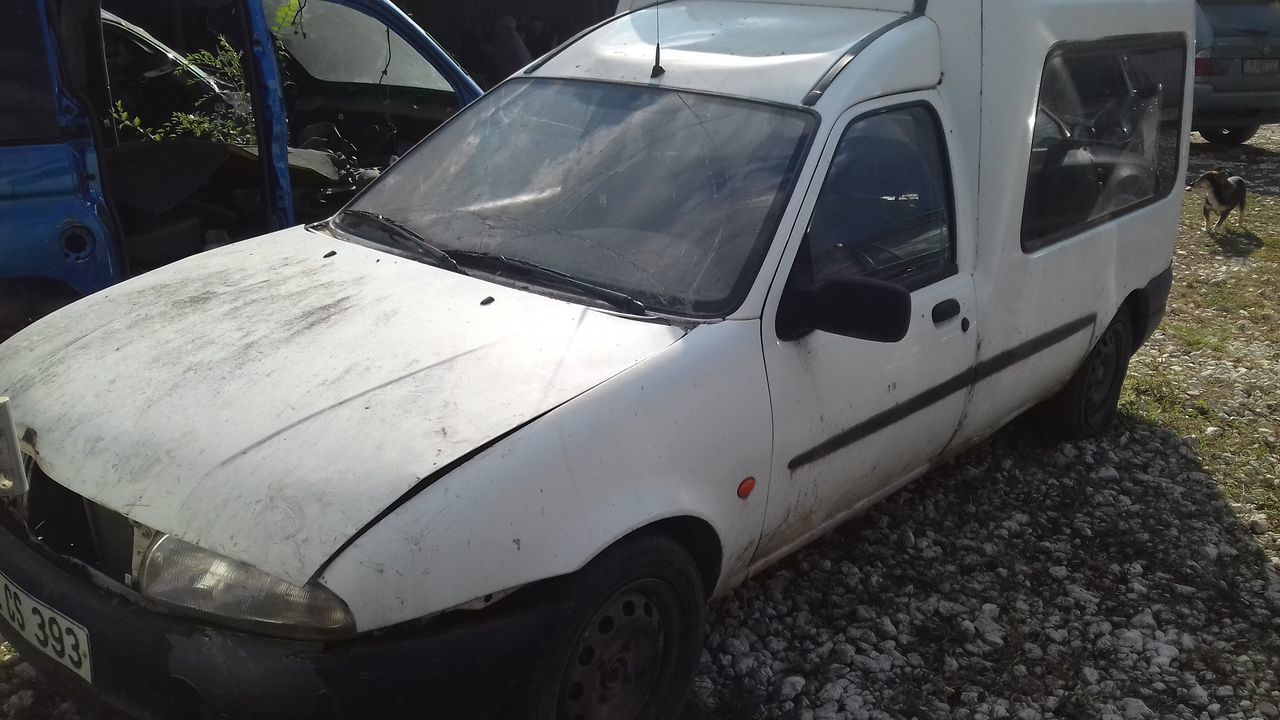 Ford Courier - Piese Balti foto 0