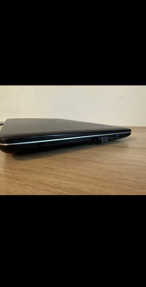 Asus X541U foto 1