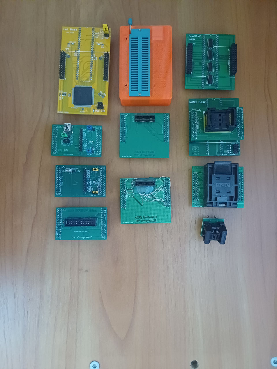 Vând programatoare si echipamente pentru ele !! Sunt noi. XGecu T48,  Ejtag entt V2.0, ICfriend 4in1 foto 1