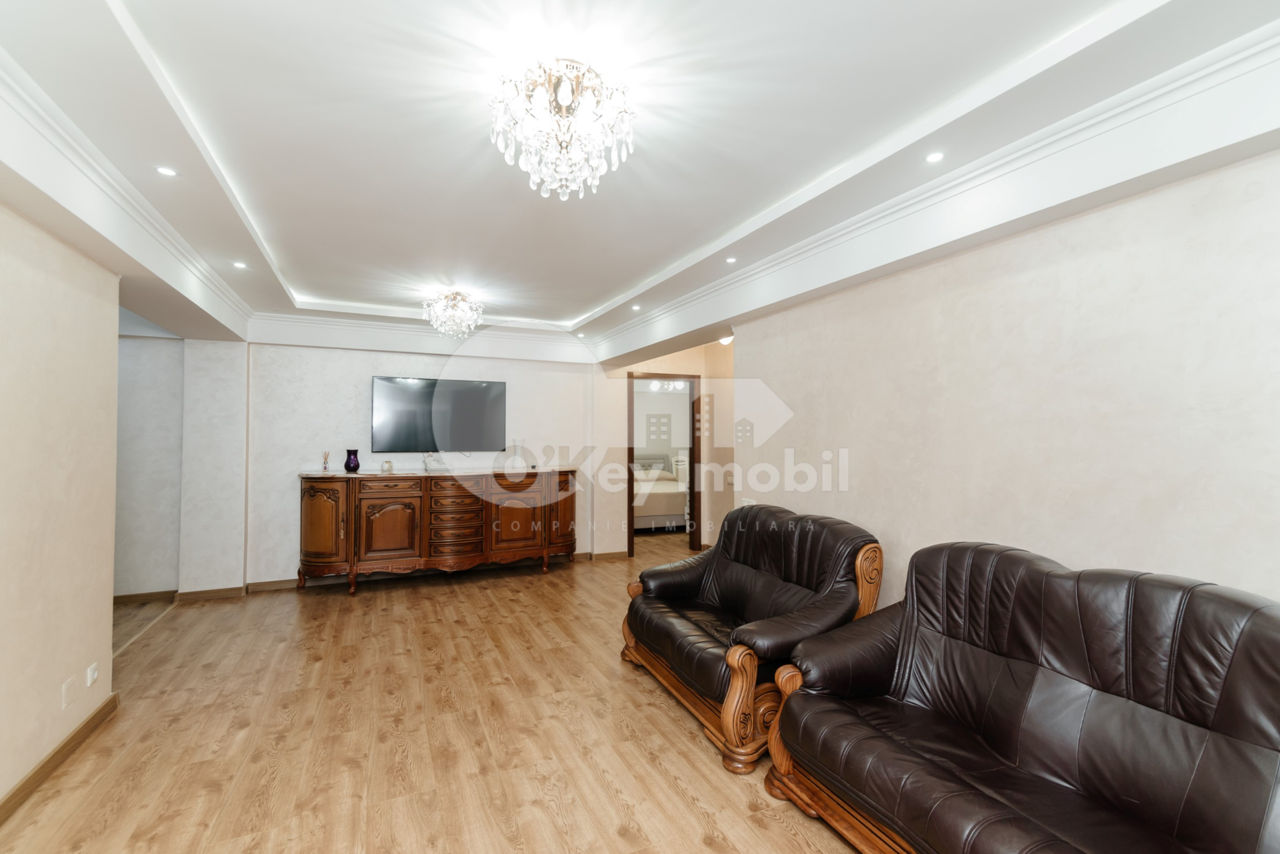 Apartament cu 2 camere, 85 m², Buiucani, Chișinău foto 4