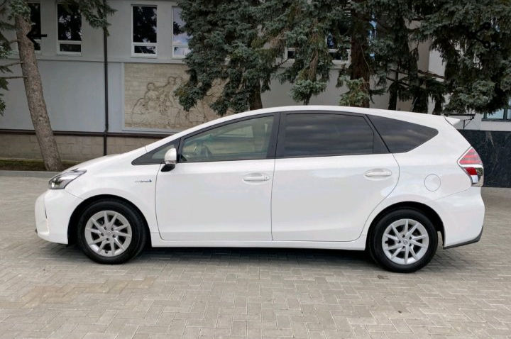 Toyota Prius + foto 0